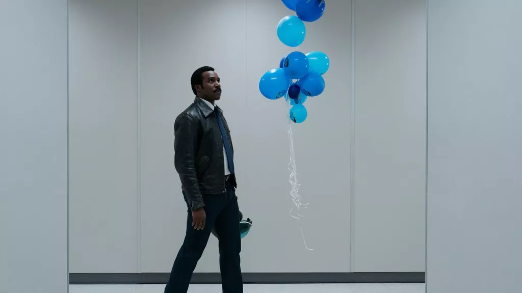 Severance Temporada 2: ¿Qué Significan las Pinturas del Sr. Milchick en el Episodio 3?