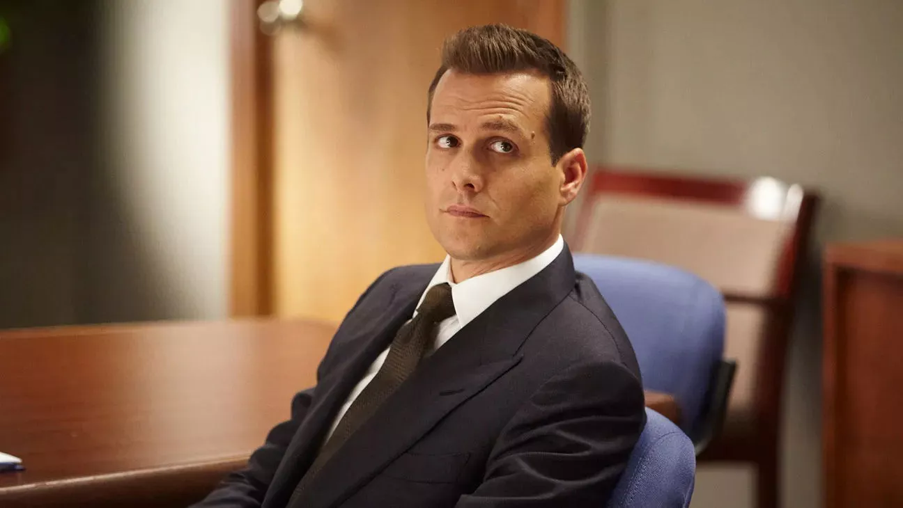 El Trailer de Suits: LA Muestra una Firma en Crisis & La Serie Spin-Off Debuta el 23 de Febrero