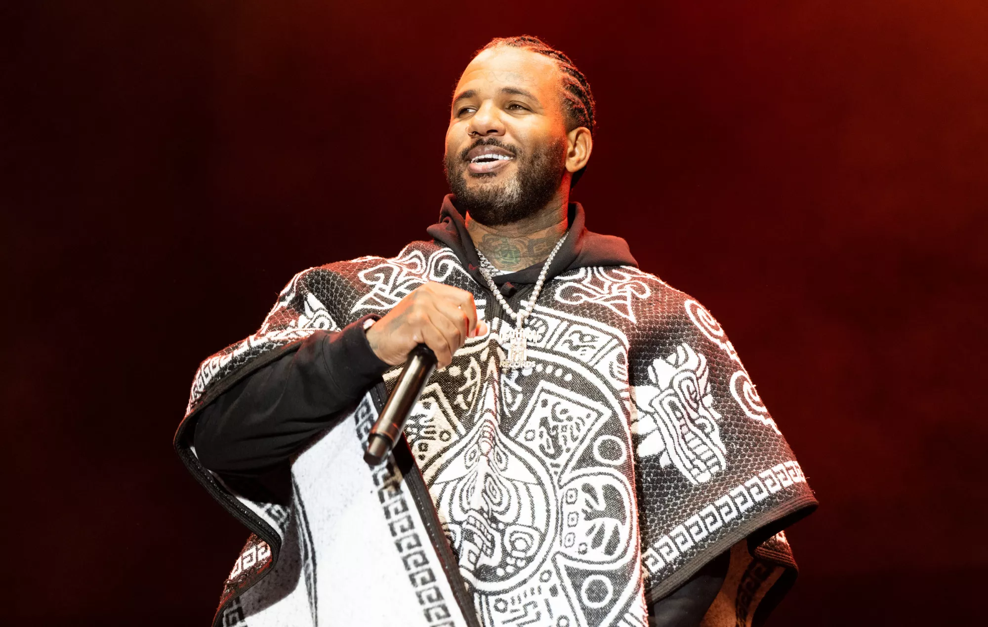 The Game ayuda a los bomberos durante los incendios forestales en Los Ángeles: 