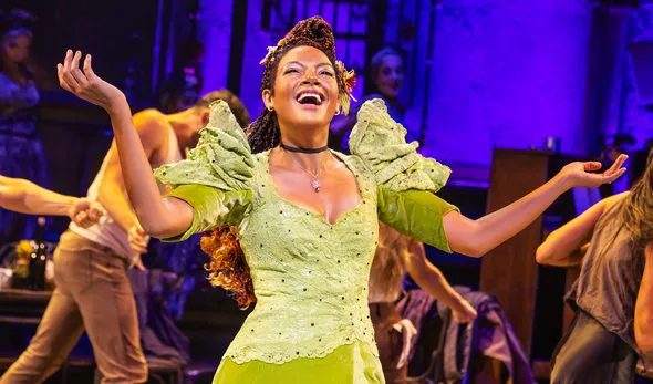 Allison Russell sobre lo que ha aprendido al interpretar a Perséfone en 'Hadestown' y cómo una conexión con Hozier le ayudó a conseguir su debut en Broadway.