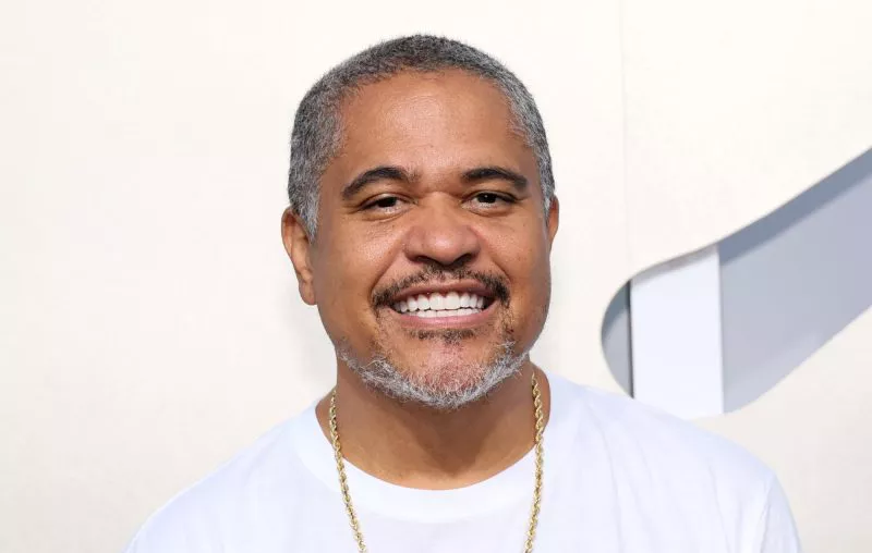 Ashanti rinde homenaje a Irv Gotti