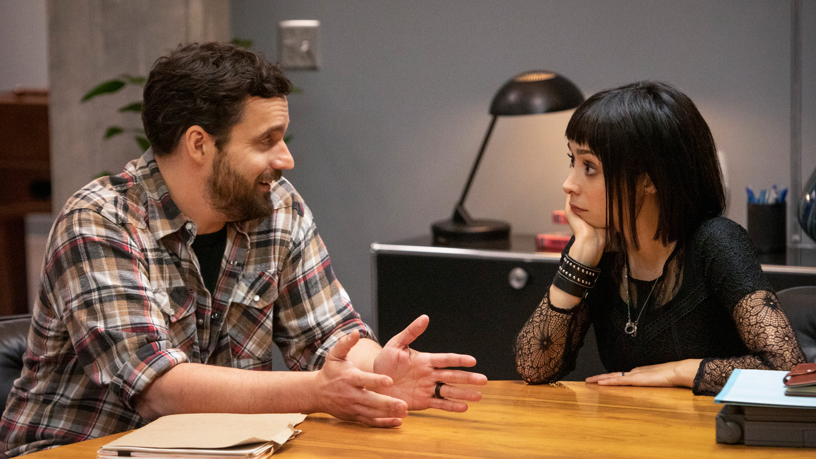 El Episodio de 'A Dark Quiet Death' de Mythic Quest Es el Mejor Episodio de la Historia de los Videojuegos