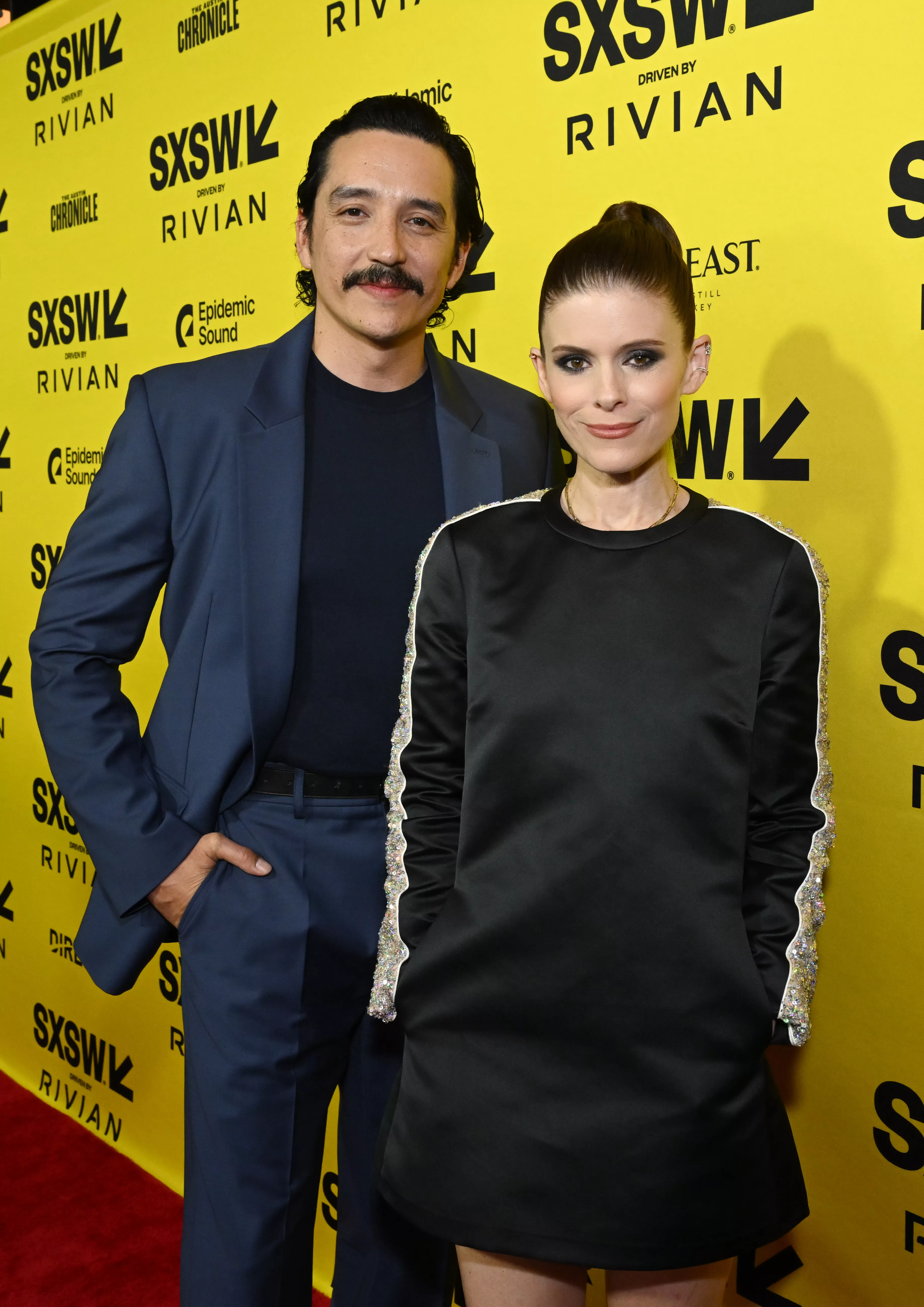 Gabriel Luna, Kate Mara en la premiere de 'The Astronaut' durante la Conferencia y Festivales SXSW en el ZACH Theatre el 7 de marzo de 2025 en Austin, Texas.