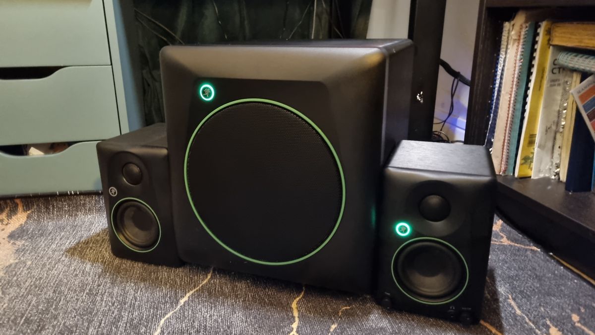 Olvida los altavoces 2.1 para gaming, estos monitores Mackie en combinación con un estupendo sub los superan por completo