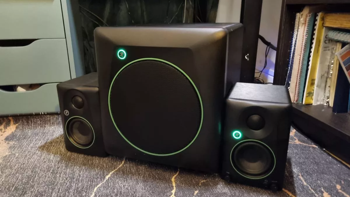 Olvida los altavoces 2.1 para gaming, estos monitores Mackie en combinación con un estupendo sub los superan por completo