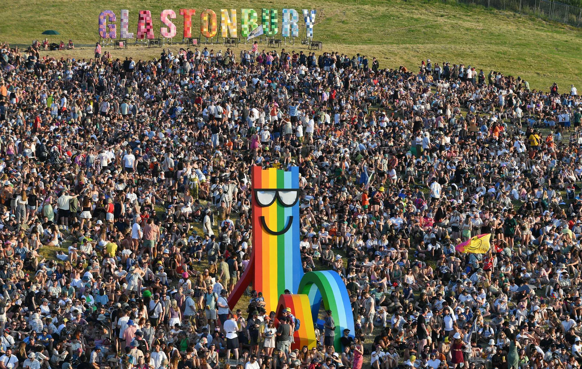 Glastonbury anuncia la lista completa para el Acoustic Stage 2025