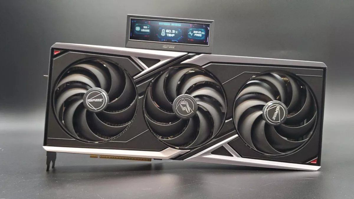 Creo que alguien en la fábrica de Colorful GPU se emocionó demasiado agitando el palo de overclocking en esta premium pero defectuosa RTX 5070 Ti