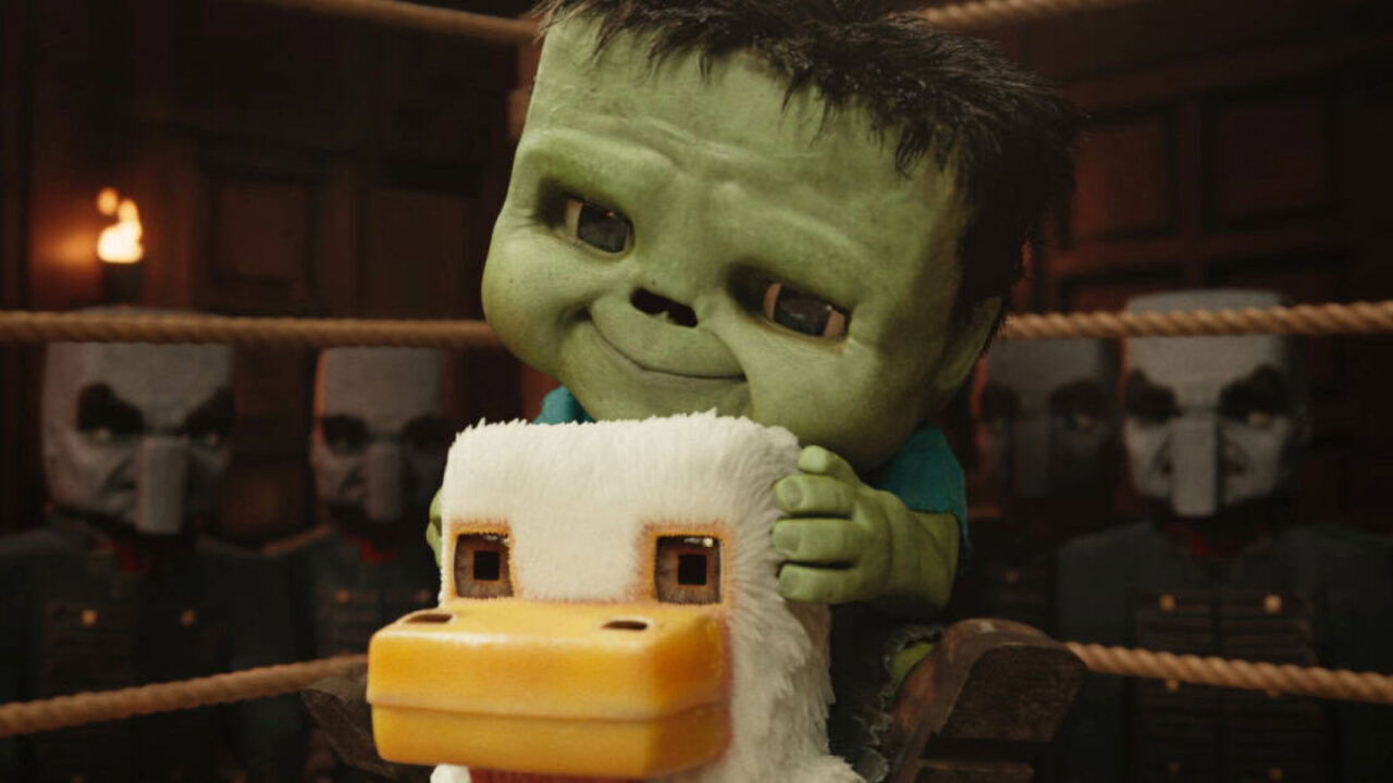 Los Fans de la Película de Minecraft Enloquecen por la Escena del Jockey de Pollos — y al Director le Encanta