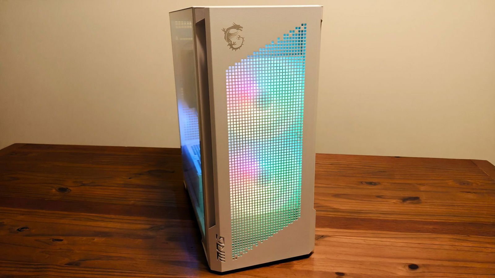 MSI MPG VELOX 300R AIRFLOW PZ: La Caja en la que Pueden Confiar los Constructores de PC