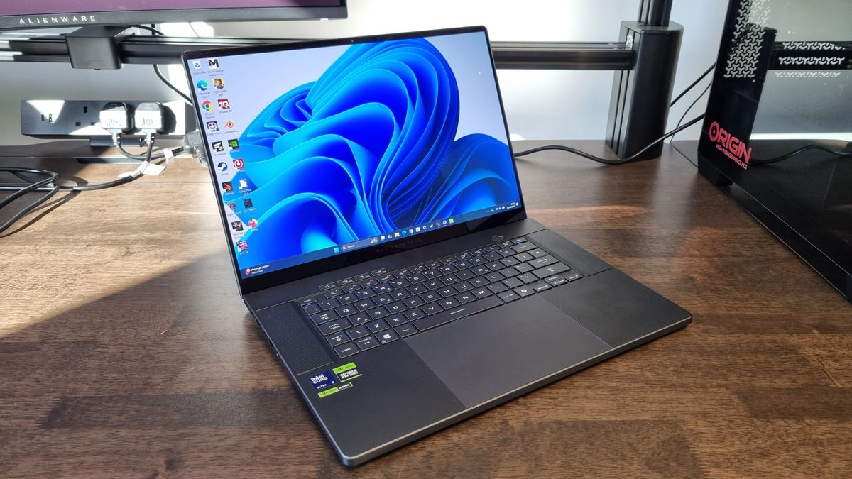 El Asus ROG Zephyrus G16 2025 sigue siendo impresionante, pero prefiero el Razer Blade 16