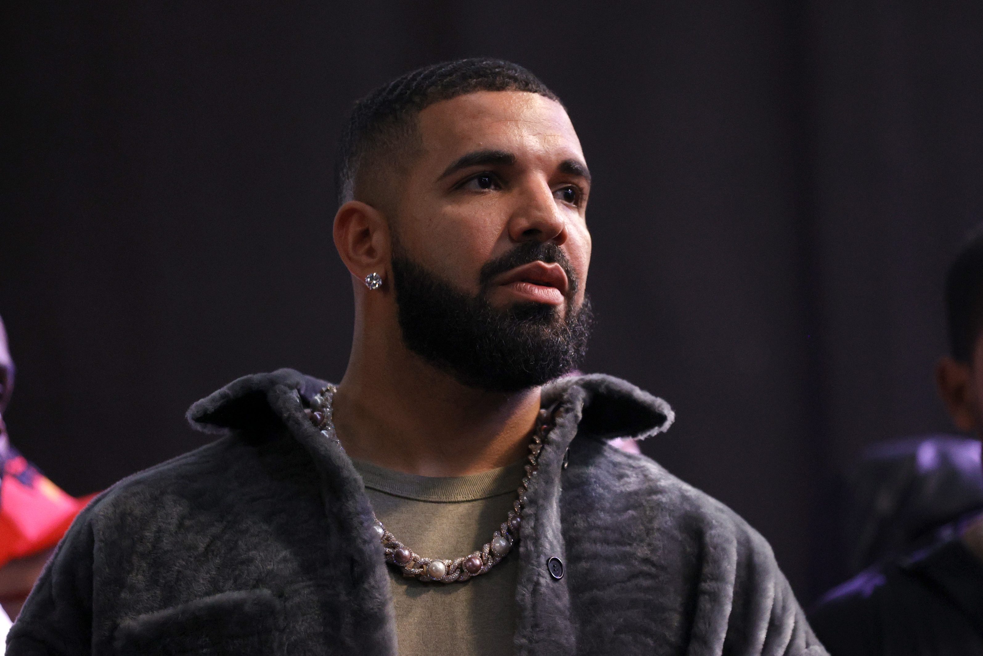 El sello de Drake solicita desestimar la demanda enmendada sobre 'Not Like Us' de Kendrick Lamar: Sus 'nuevas alegaciones son asombrosas'