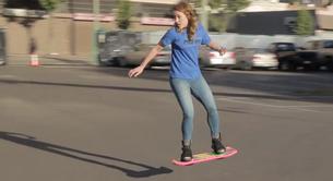 Construyen el monopatín volador de 'Regreso al Futuro 2'