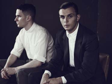 Hurts publicará una reedición de ‘Happiness’ a finales de octubre