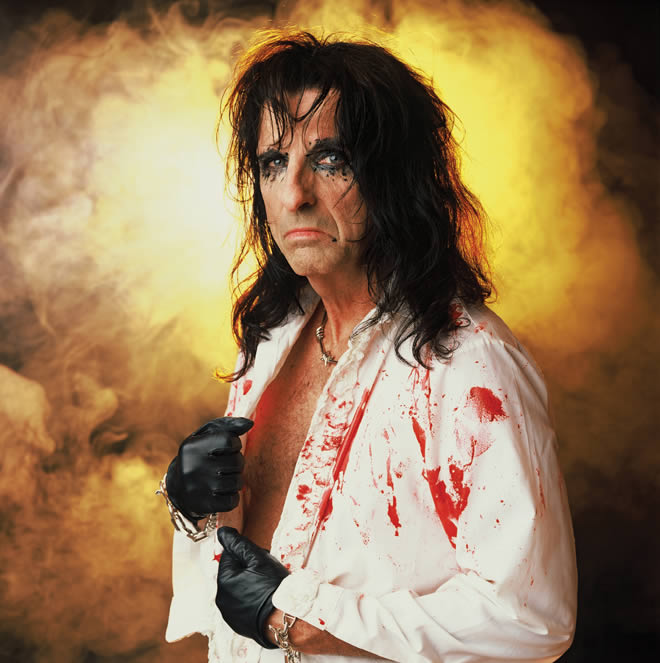Alice Cooper recuerda un extraño encuentro con Brian Wilson en compañía de Iggy Pop