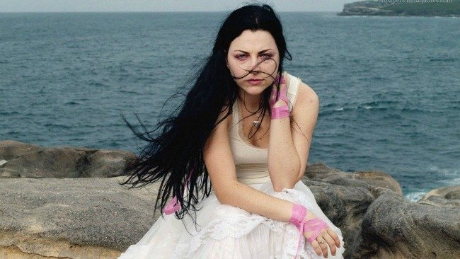Evanescence deja escuchar un milisegundo de 'What You Want'