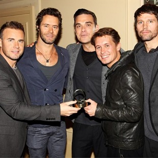 Robbie Williams llora por el fin de Take That