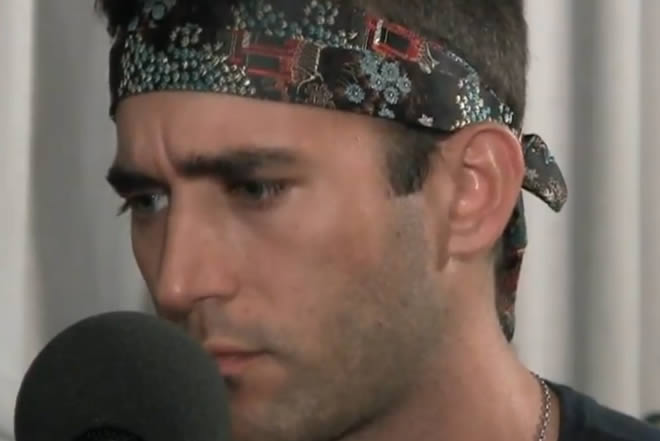 Sufjan Stevens y Bryce Dessner interpretan ‘Pleasure Principle’